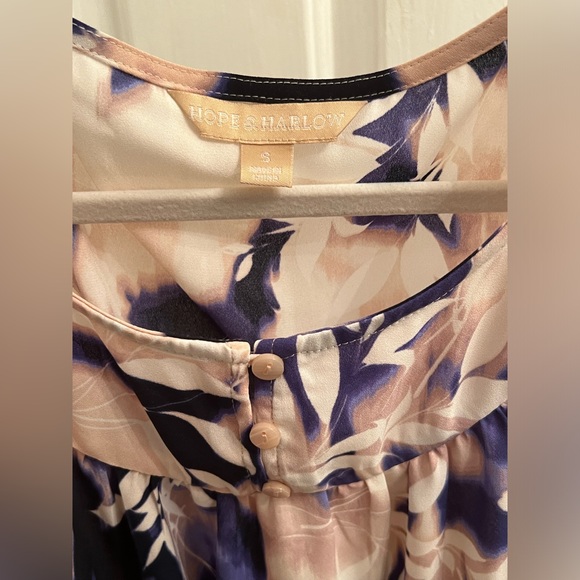 Size small vibrant purple and cream pink floral pattern long sleeve blouse - Picture 6 of 6